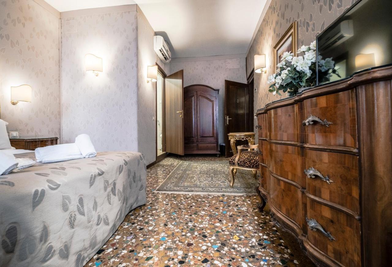 Hotel Ca' Lavezzera à Venise Extérieur photo